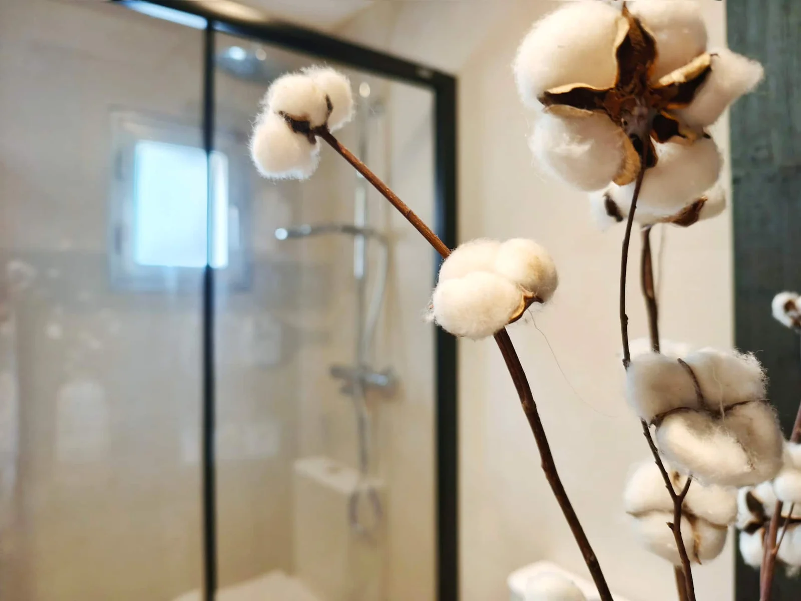 Lo Peix: detalle de algodón natural en el baño